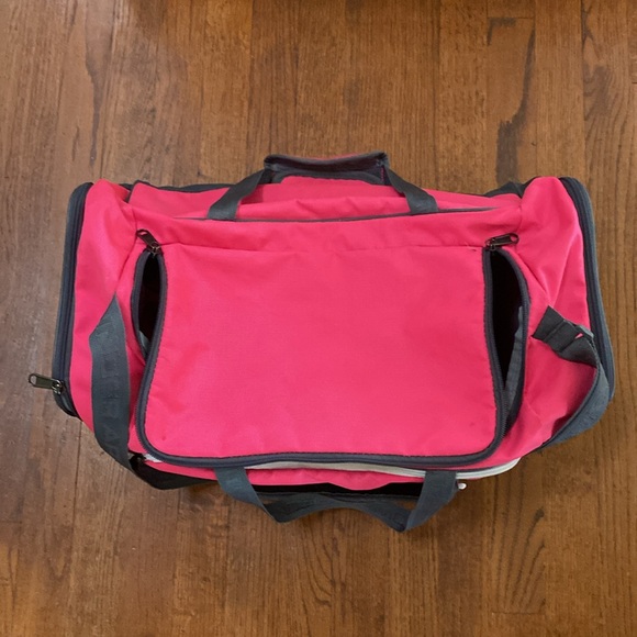 Under Armour “Storm” Large Multi Section Duffle Sports Bag W/Strap & Handles - Picture 8 of 13